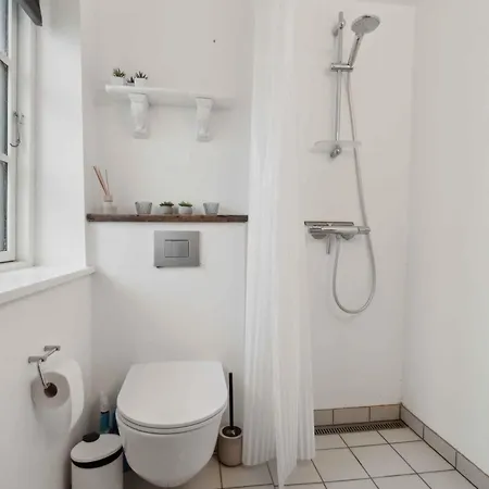 Idyllic Townhouse With Private Garden Allinge-Sandvig