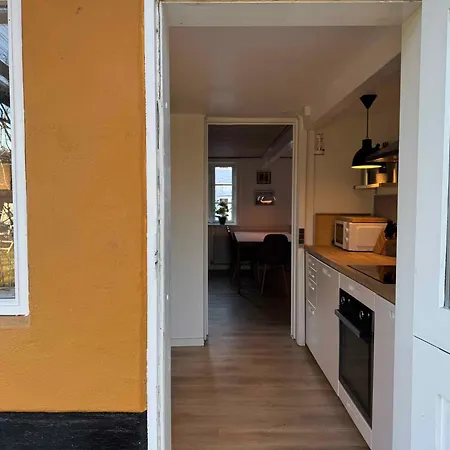Villa Idyllic Townhouse With Private Garden *