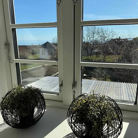 Idyllic Townhouse With Private Garden * Allinge-Sandvig